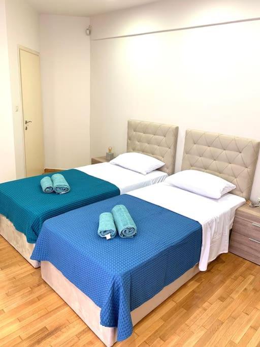 Spacious 4-Bedroom Family Home, 100M From Metro Athens Exterior photo